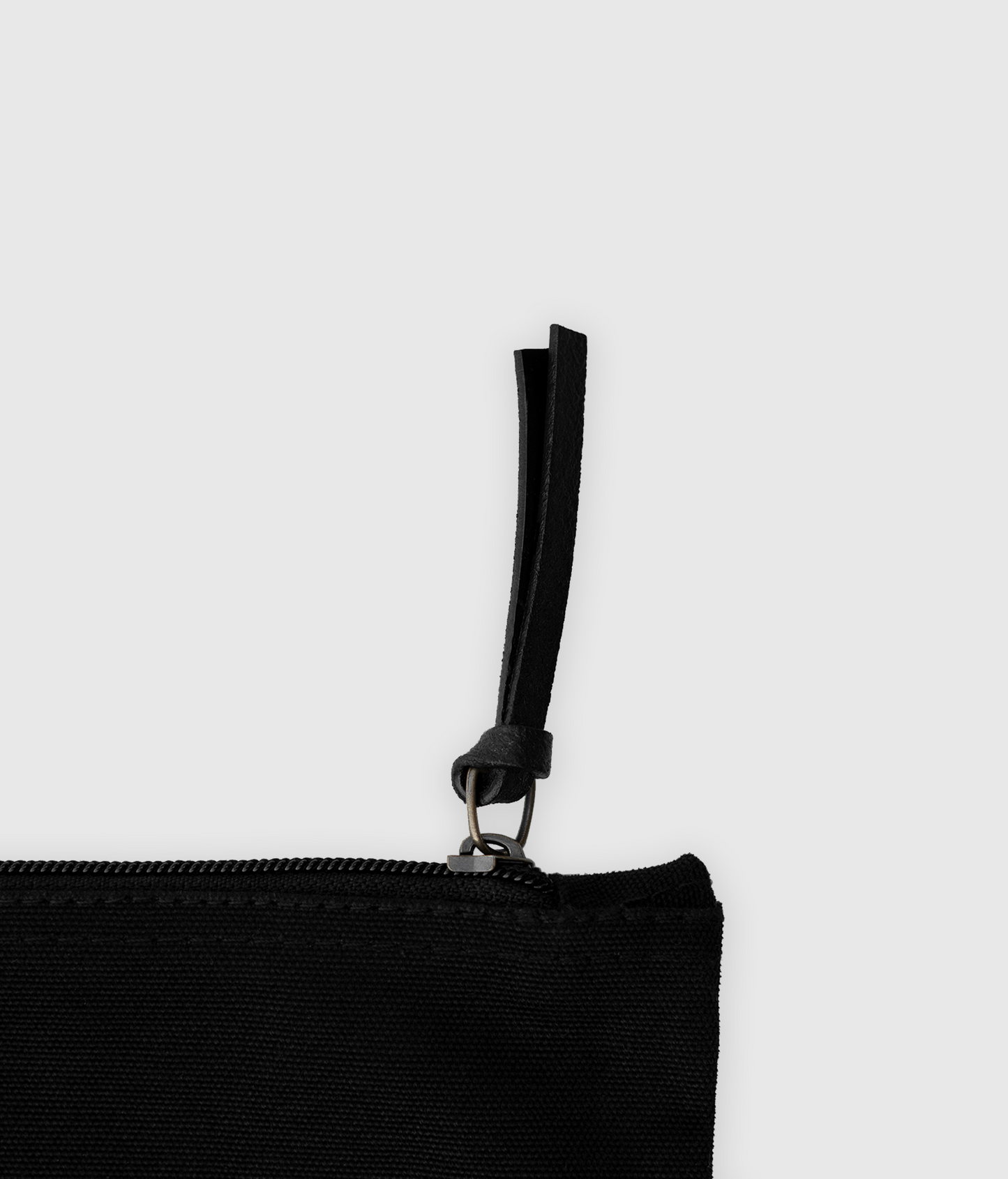 LUV POUCH (BLACK)